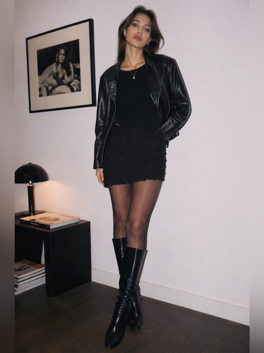 90’s Y2K Designer Textured Chic Black Mini Skirt 🖤 - Picture 2 of 6